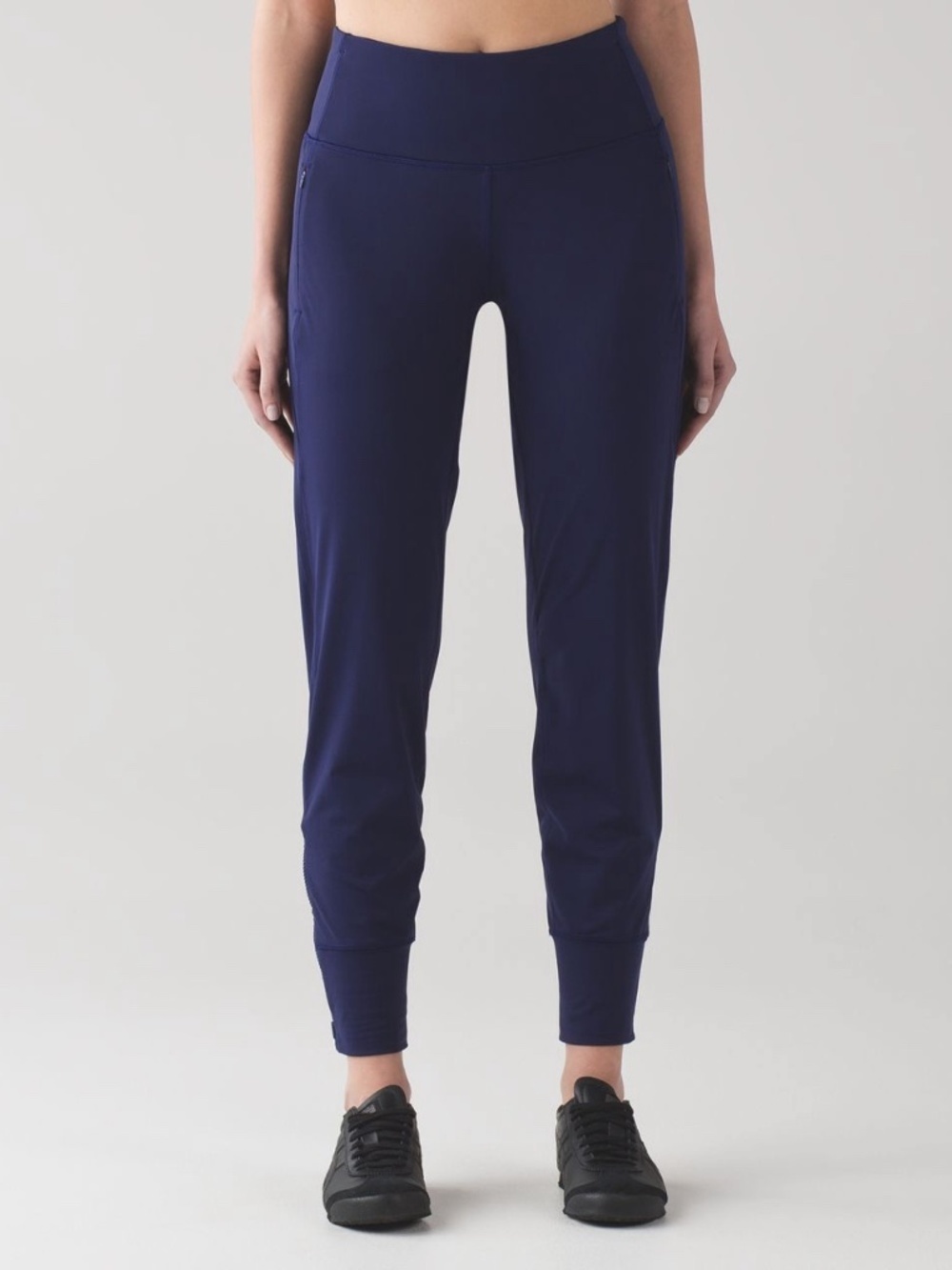 Lululemon Fresh Tracks Pants in Hero Blue Size 8